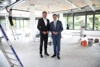 SVS-Obmann Peter Lehner und Wirtschafts-Landesrat Markus Achleitner beim Besuch der neuen Landesstelle, es wird noch gearbeitet.