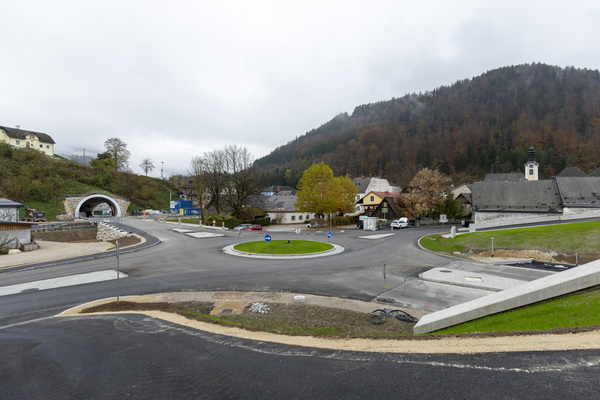 TU Weyer II Kreisverkehr Hollensteinerstraße